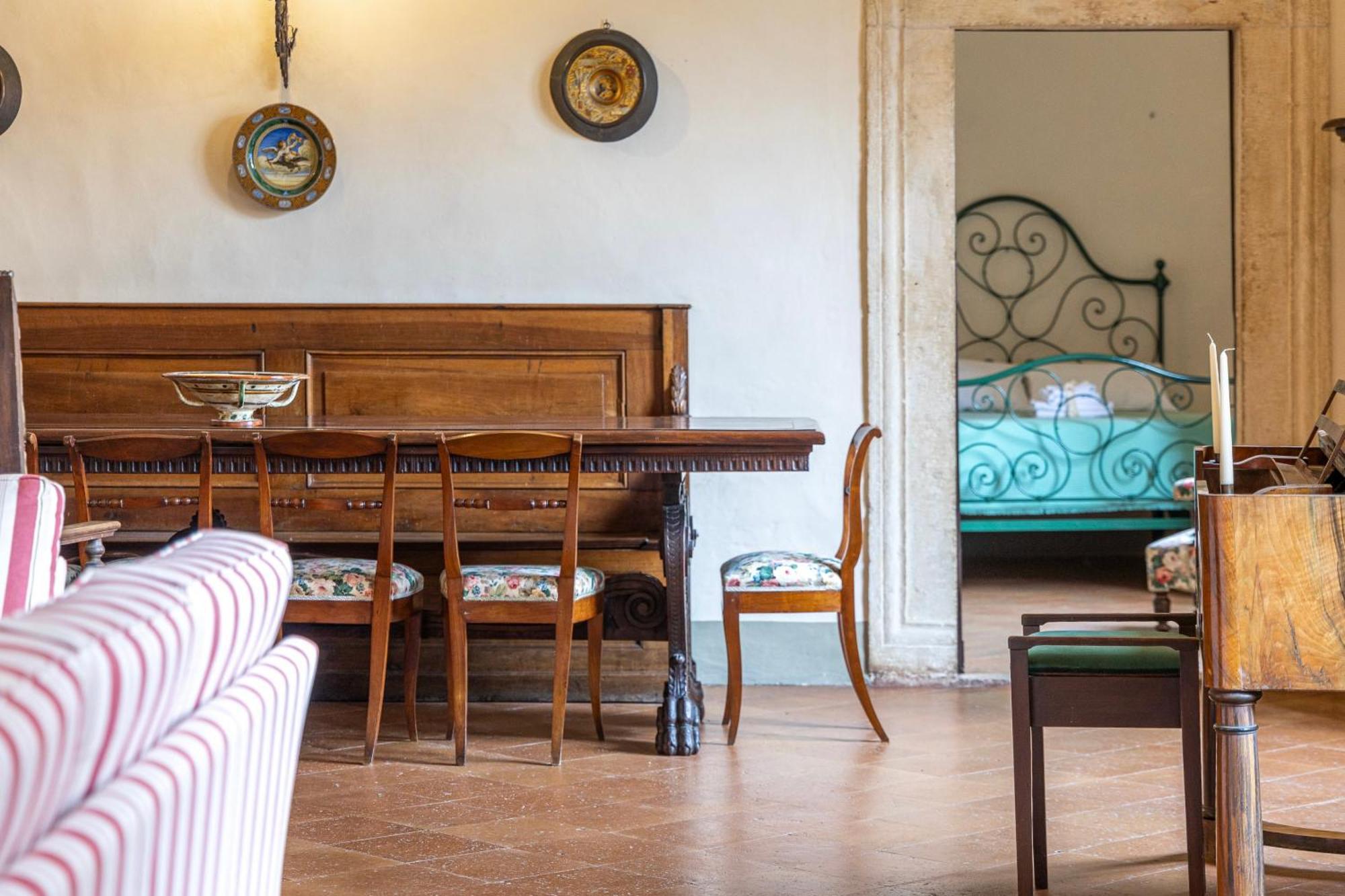 Palazzo Costanti - A 8 Minuti Dalle Terme Apartment San Quirico d'Orcia Exterior photo