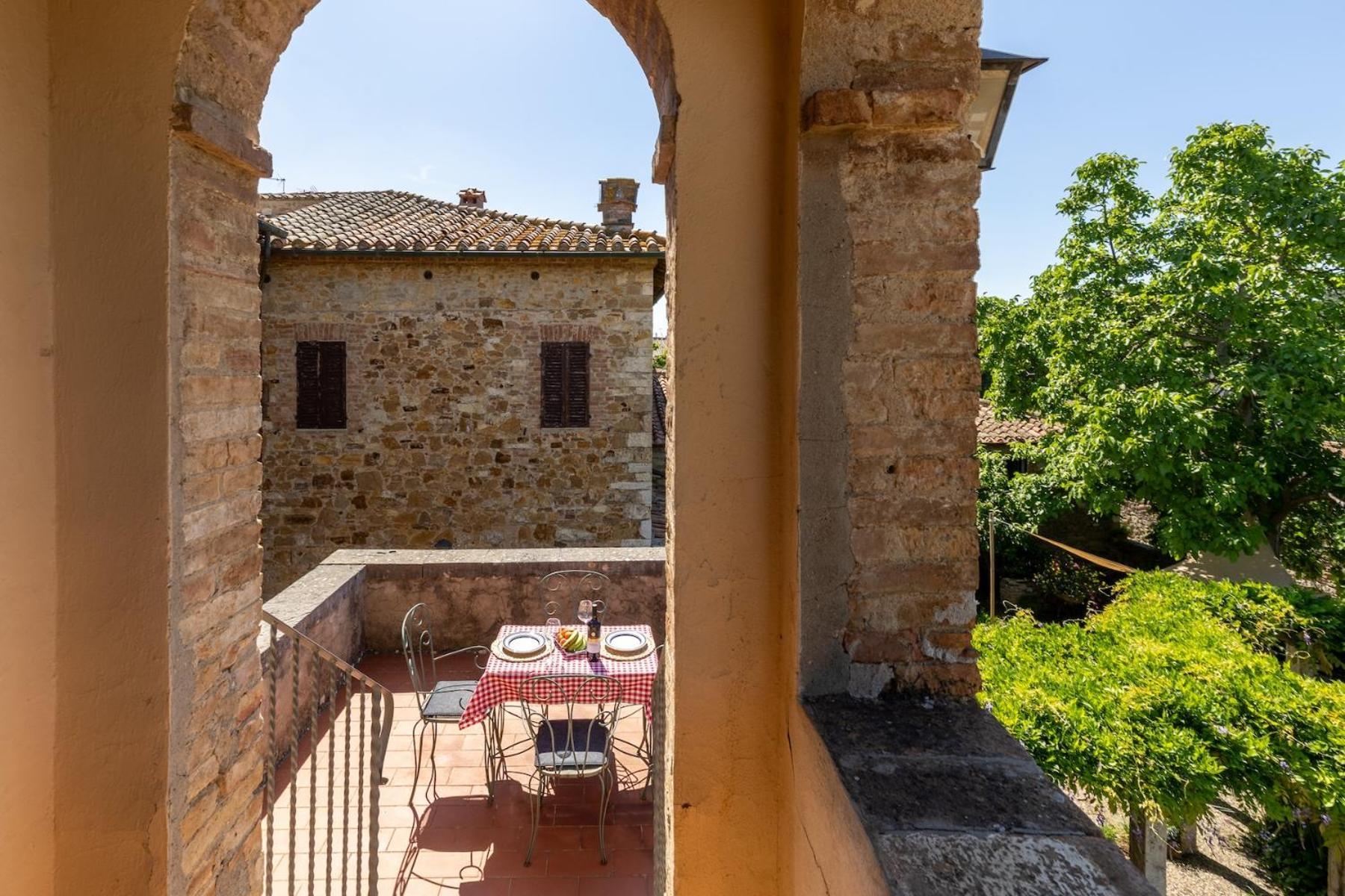Palazzo Costanti - A 8 Minuti Dalle Terme Apartment San Quirico d'Orcia Exterior photo